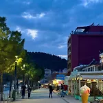 Hotel Veizi *
