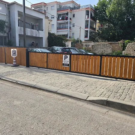 Otel Veizi *