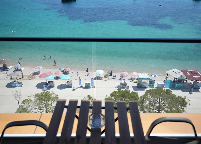 Veizi Hotel Himare