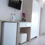 Veizi *