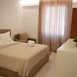 Veizi Ξενοδοχείο *