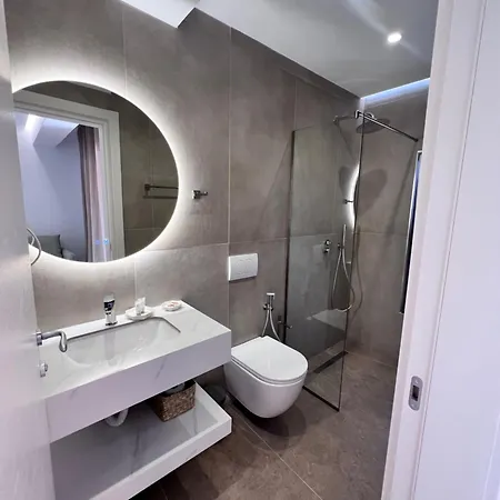 Hotel Veizi *