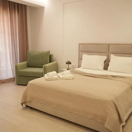 Hotel Veizi *