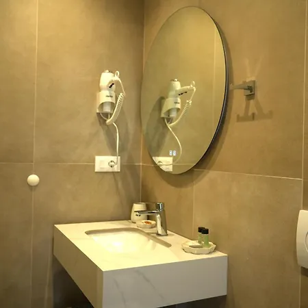 Veizi Hotel Himarë