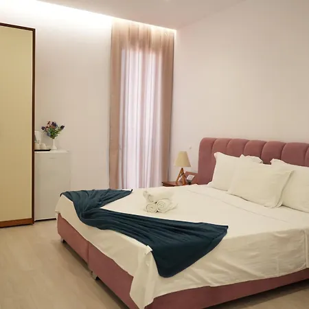 Veizi Hotel