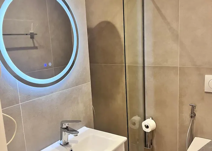 Veizi Otel *